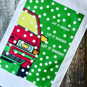 TeaTowelredBXongreenletitsnow